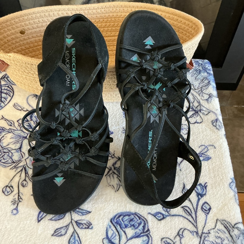 Skechers Black Strappy Sandal! Worn Once! Sz. 6!
